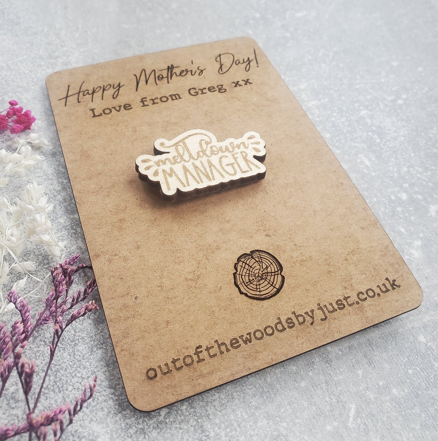 Wooden badge pin brooch with a personalised card | Mother's Day Card | Gift for Mum | Bespoke Eco Friendly present for mum