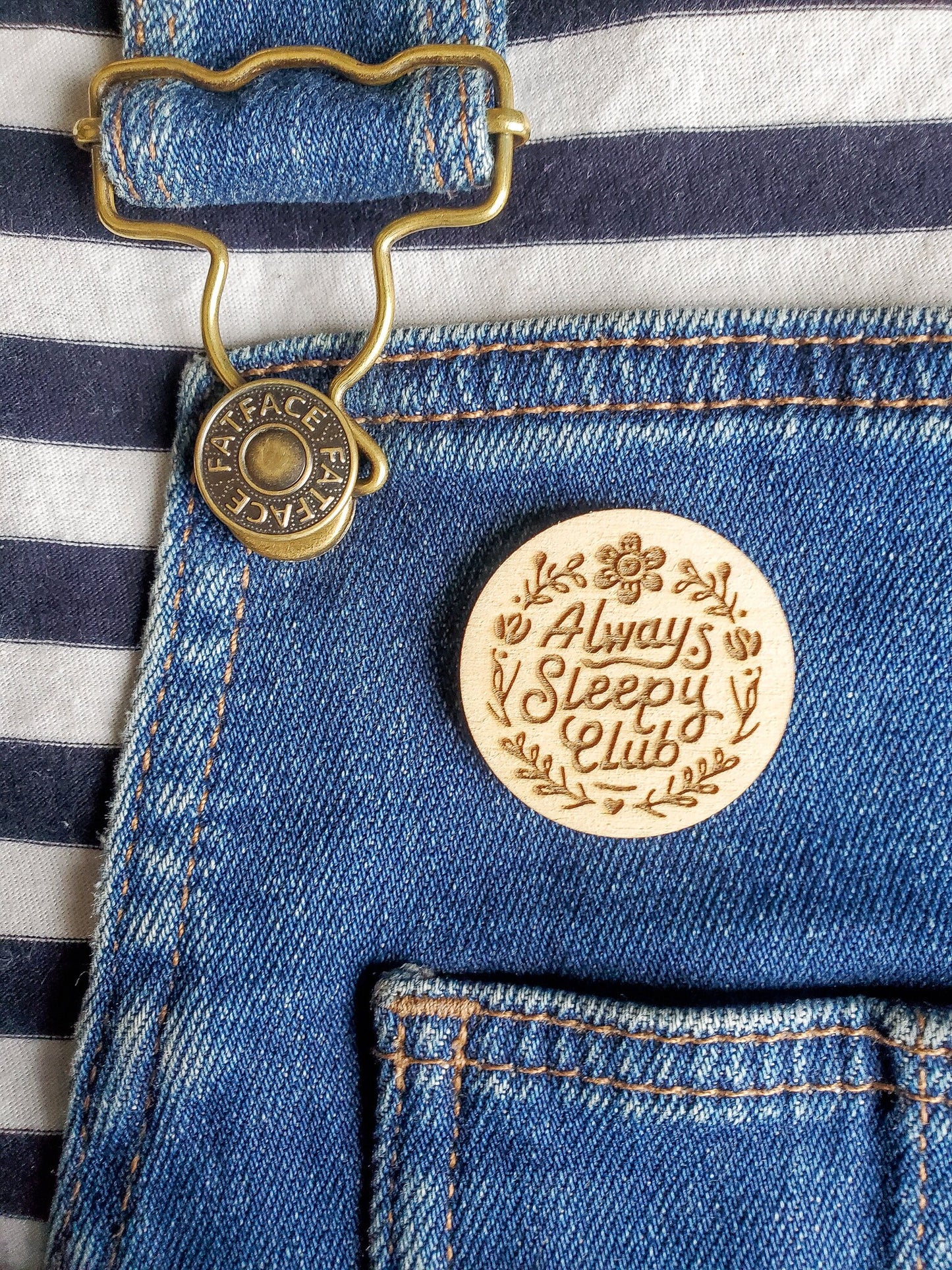 Wooden badge pin brooch with a personalised card | Personalised Birthday Card | Gift for Boyfriend or Girlfriend | Eco Friendly present